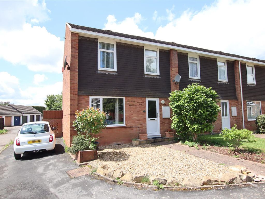 3 bed end terrace house for sale in Langaton Gardens, Pinhoe, Exeter