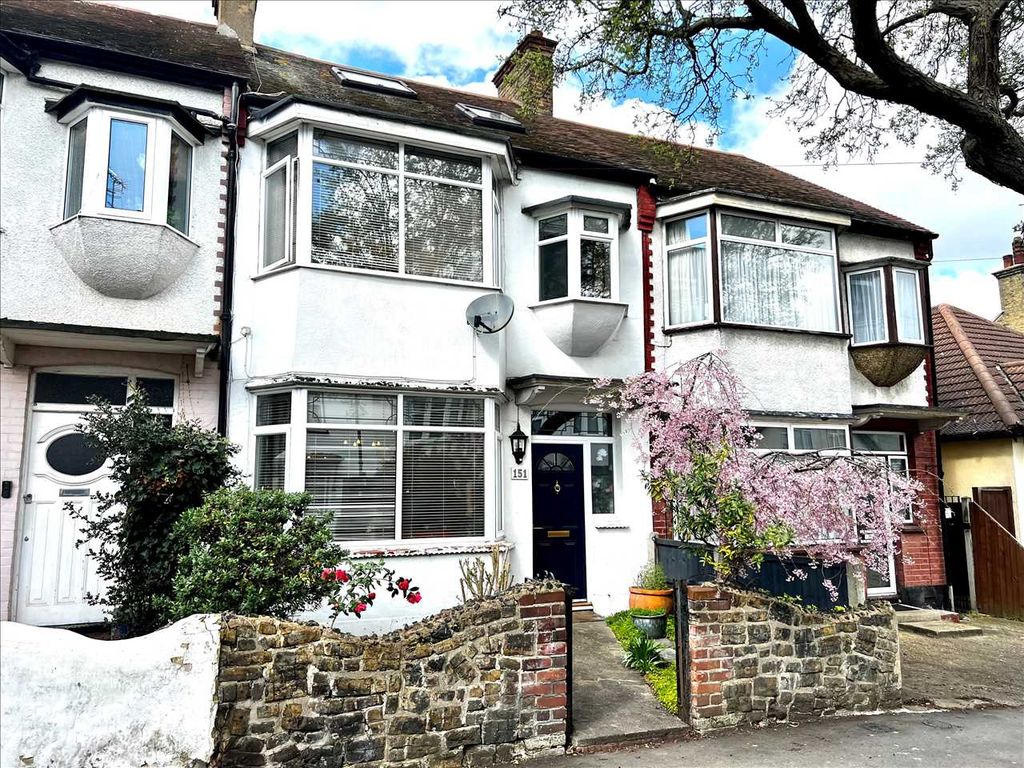 4 bed terraced house for sale in Hildaville Drive, WestcliffOnSea SS0