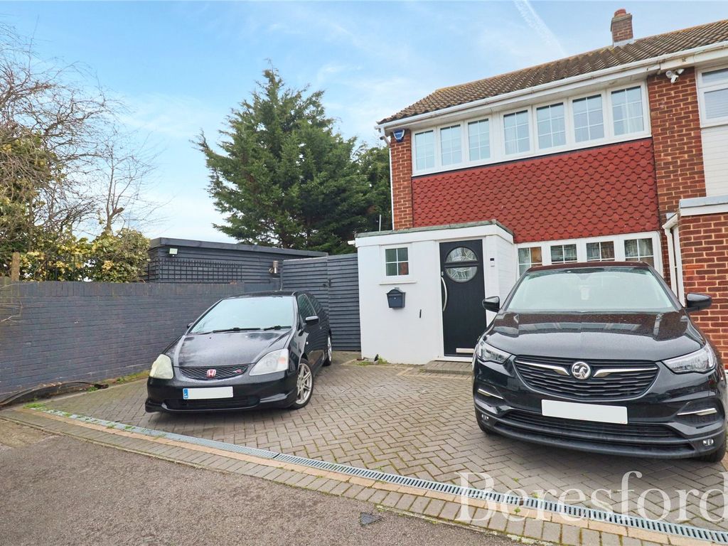 3 bed end terrace house for sale in Jubilee Close, Romford RM7 Zoopla
