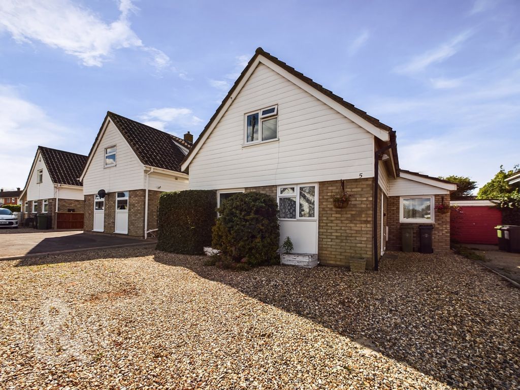 3 bed property for sale in Finderne Drive, Wymondham NR18, £275,000