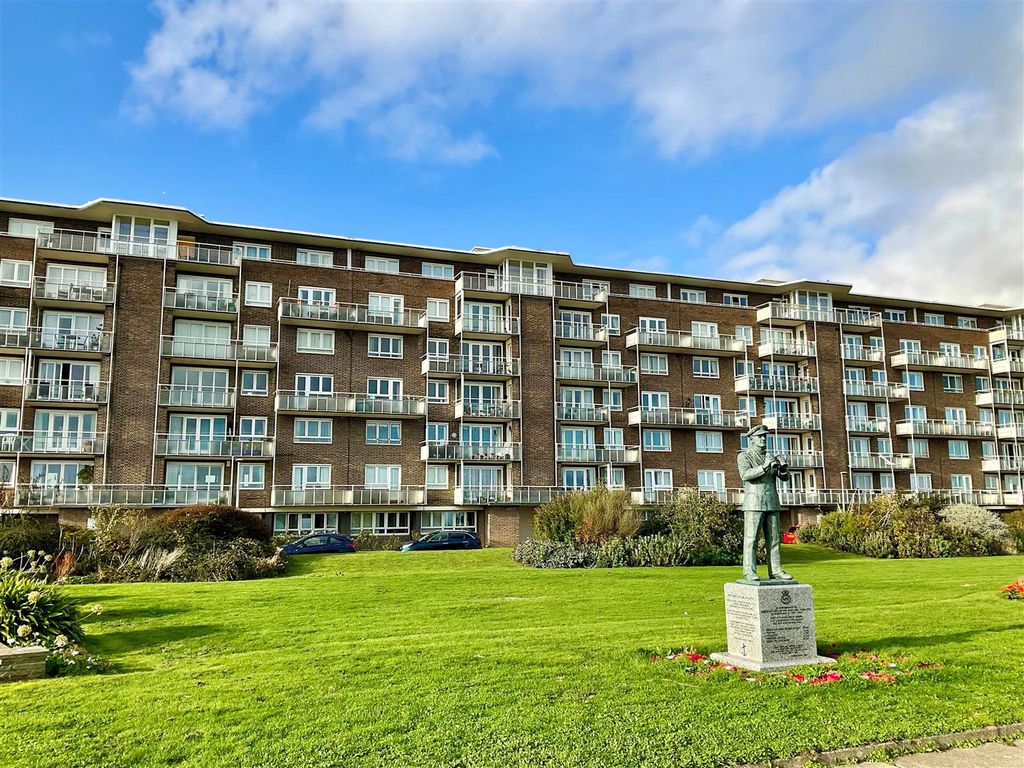 2 bed flat for sale in The Gateway, Dover CT16 Zoopla