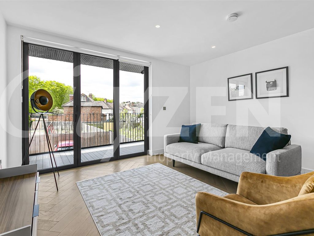 2 bed flat to rent in Durnsford Road, Wimbledon Park, London SW19, £