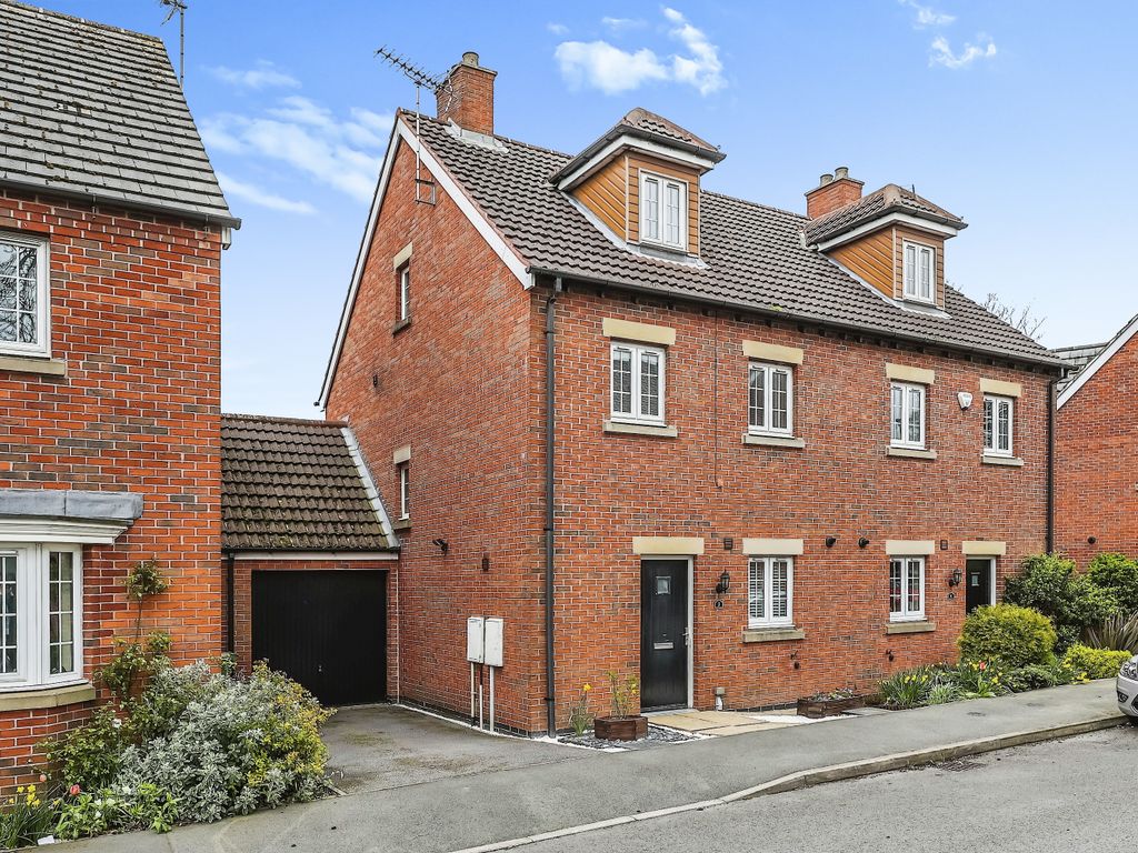 4 bed semidetached house for sale in Sycamore Gardens, Heanor DE75, £