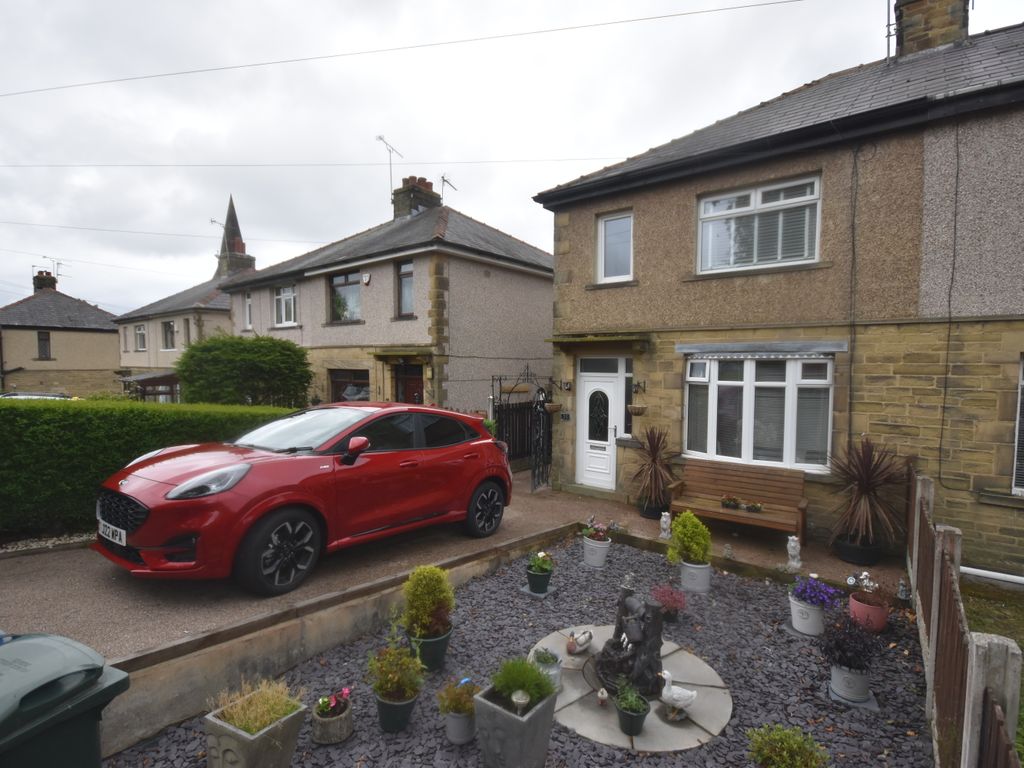3 bed semidetached house for sale in Bronte Old Road, Thornton