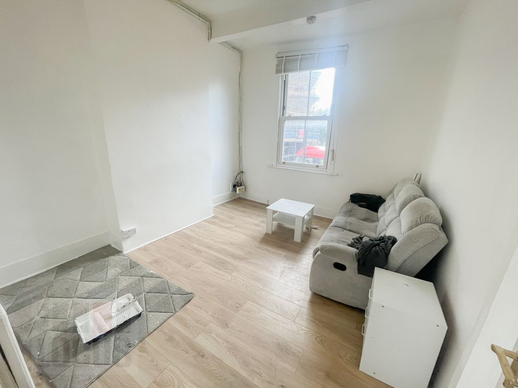 1 bed flat to rent in Blackstock Road, Finsbury Park N5 Zoopla