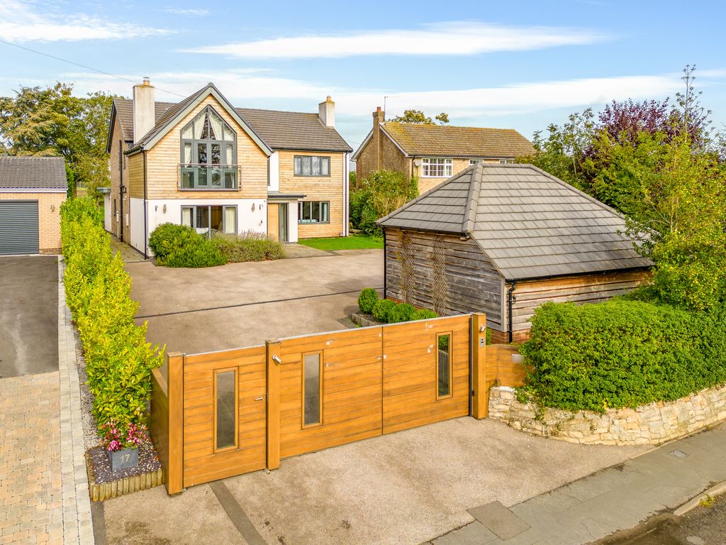 4 bed detached house for sale in Market Rasen Road, Dunholme, Lincoln