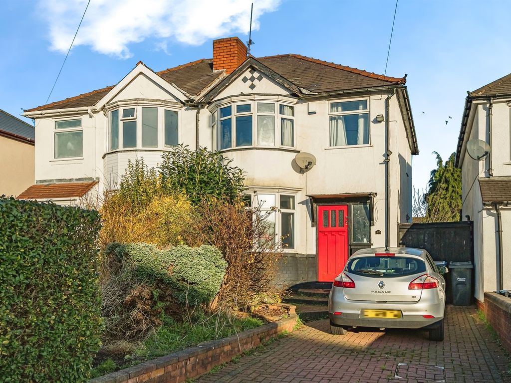 3 bed semidetached house for sale in Uplands Avenue, Rowley Regis B65