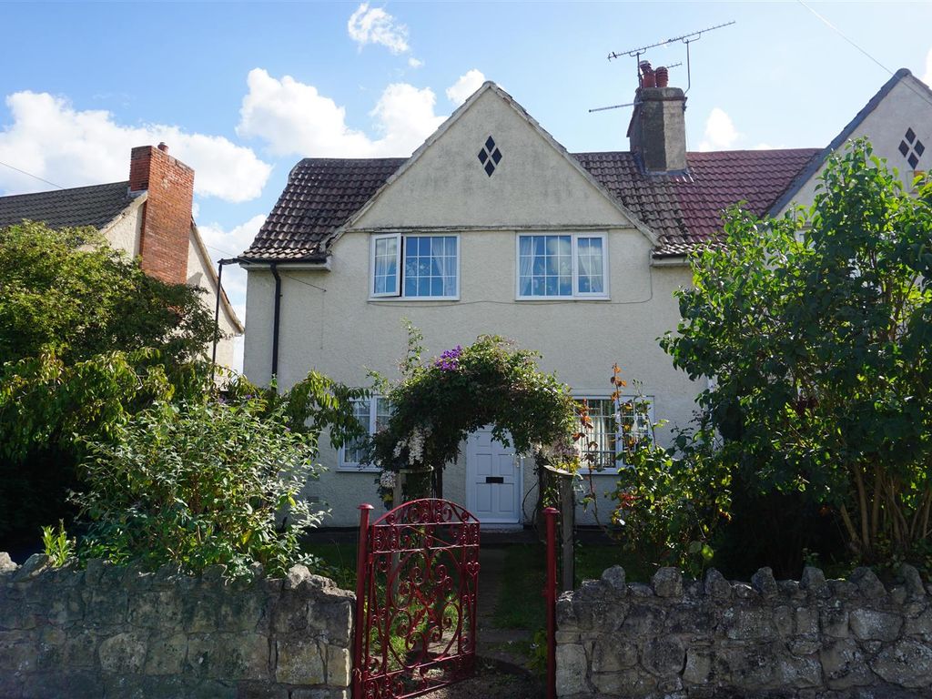 3 bed semidetached house for sale in The Crescent, Woodlands