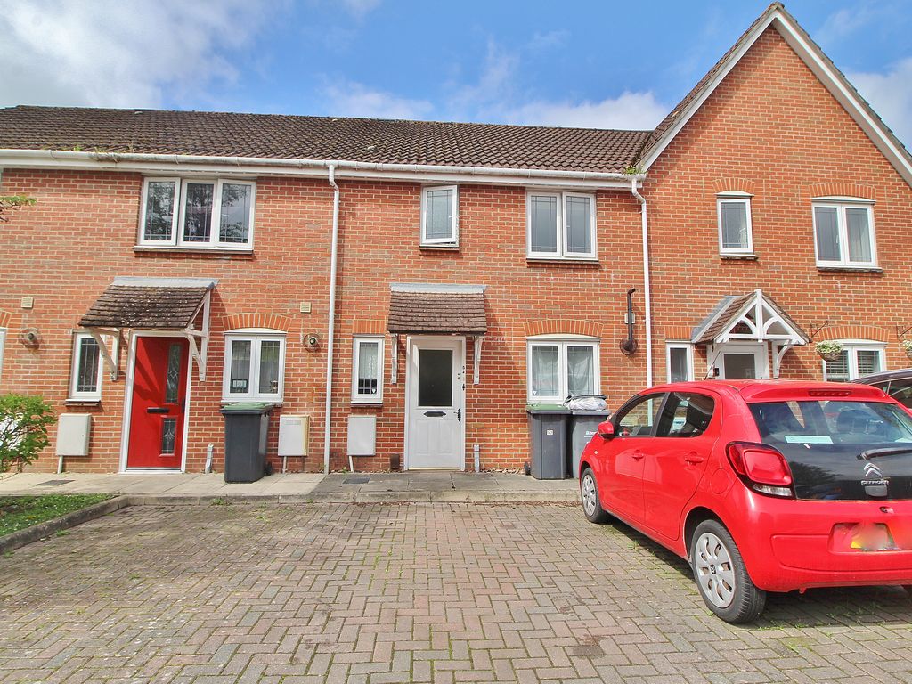 3 bed terraced house for sale in Grebe Close, Cowplain, Waterlooville