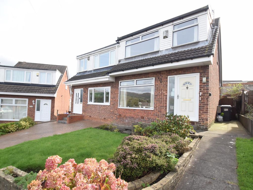3 bed semidetached house for sale in Fistral Crescent, Stalybridge