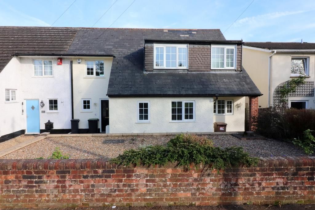 4 bed semidetached house for sale in Bramingham Road, Luton