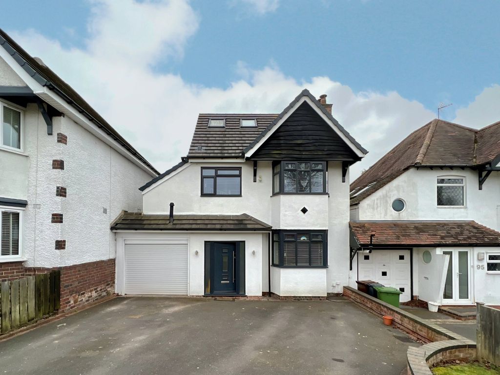 5 bed linkdetached house for sale in Burman Road, Shirley, Solihull