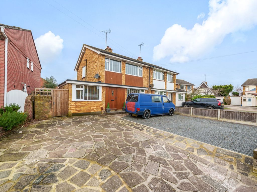3 bed semidetached house for sale in Chalfont Close, LeighOnSea SS9, £450,000 Zoopla