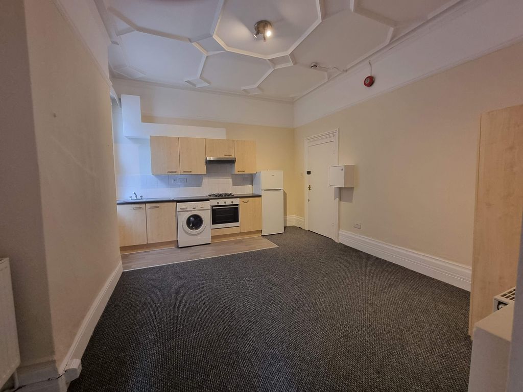 Studio to rent in Kenilworth Road, Ealing, London W5 Zoopla