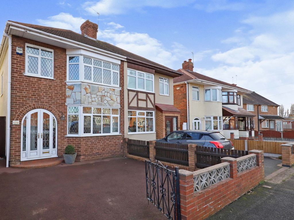 3 bed semidetached house for sale in Colman Avenue, Wolverhampton