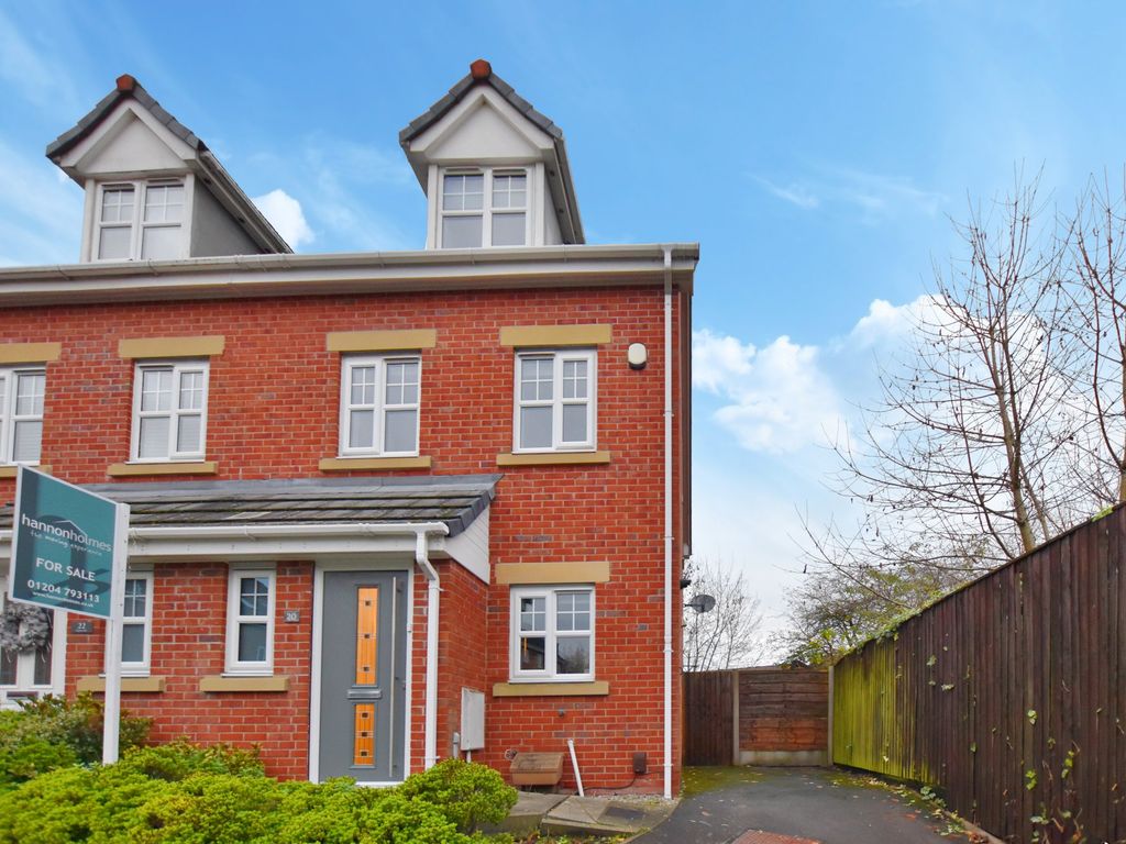 3 bed semidetached house for sale in Fearney Side, Little Lever