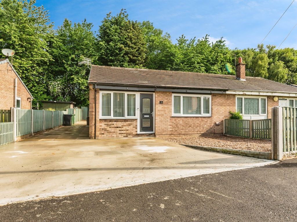 2 bed semidetached bungalow for sale in Rainford Drive, Barnsley S71