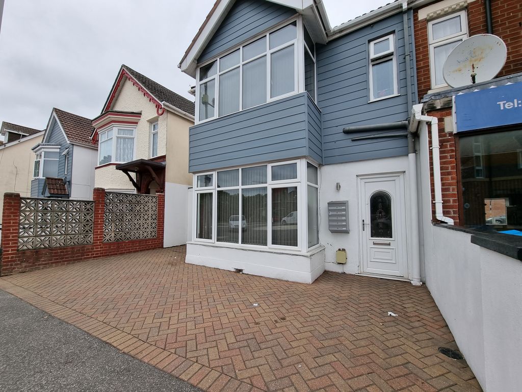 Room to rent in Constitution Hill Road, Parkstone, Poole BH14 Zoopla