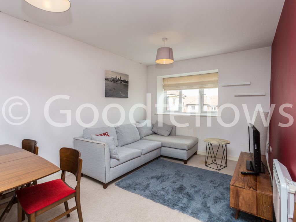 2 bed flat to rent in Schoolgate Drive, Morden SM4 Zoopla