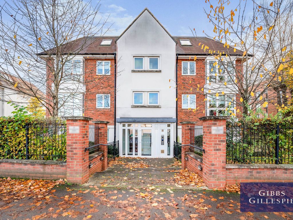 2 bed flat to rent in Metropolitan House, Ruislip HA4, £1,750 pcm Zoopla