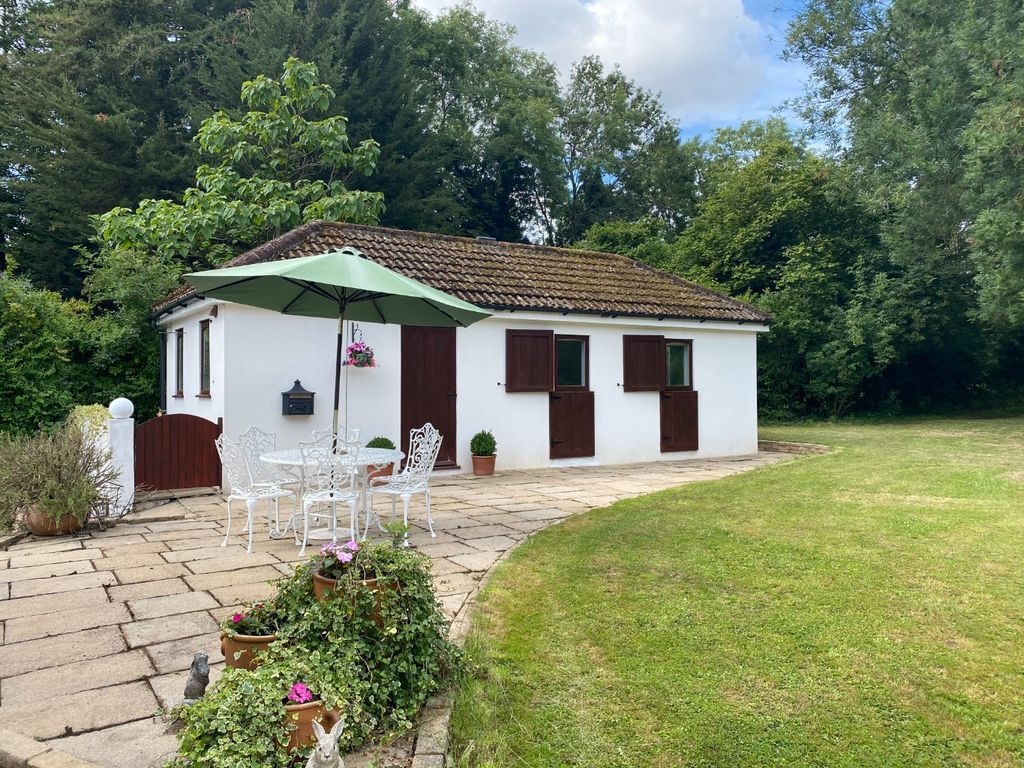 Studio to rent in The Stable, Church Road, Hartley, Longfield, Kent DA3