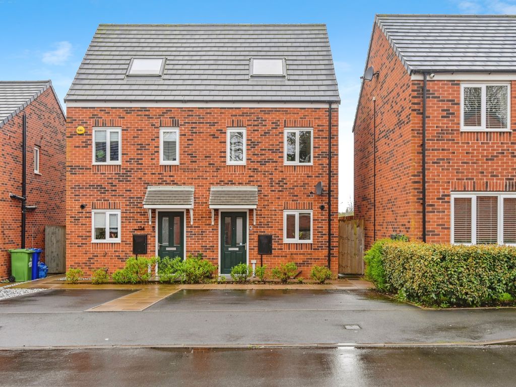 3 bed semidetached house for sale in Miners Way, Hednesford, Cannock