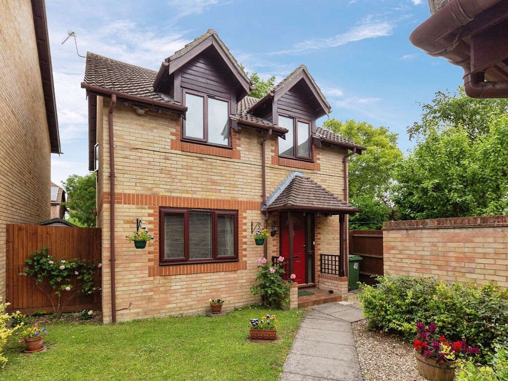 4 bed detached house for sale in Limetrees, Chilton, Didcot OX11, £