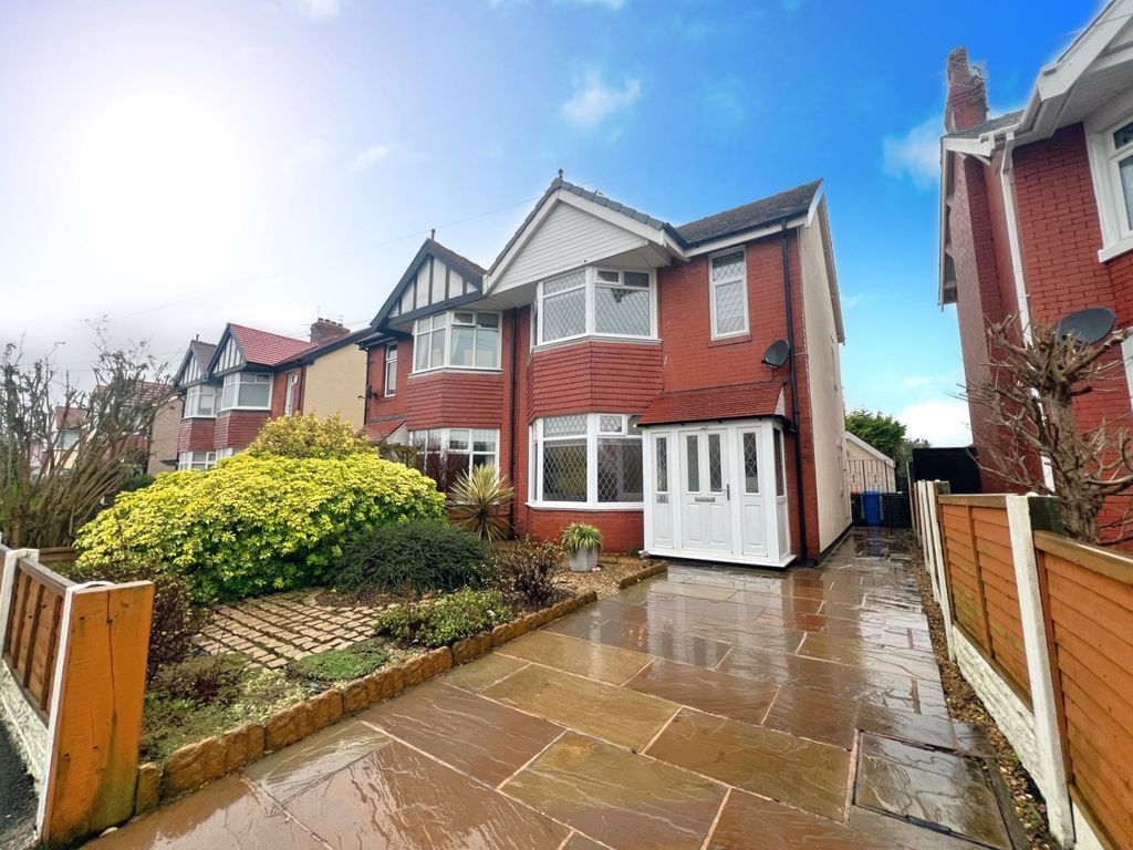3 bed semidetached house for sale in Henley Avenue, Cleveleys FY5, £