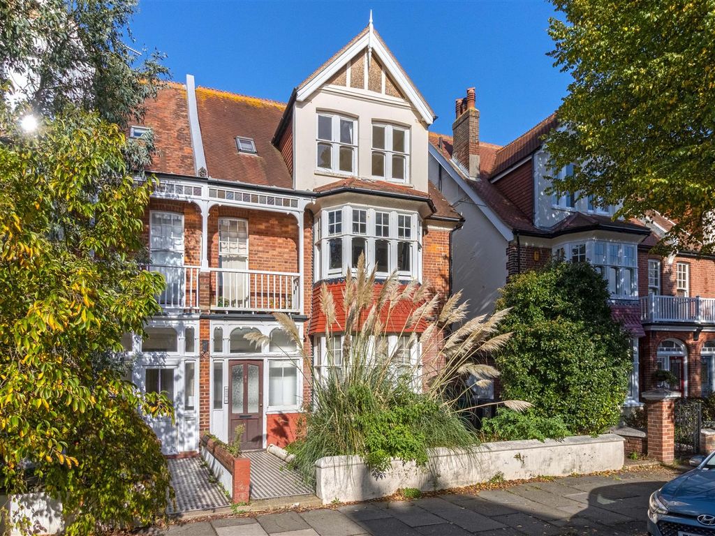 Pembroke Crescent Hove BN3