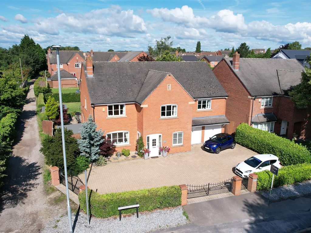 5 bed detached house for sale in Mapperley Plains, Mapperley