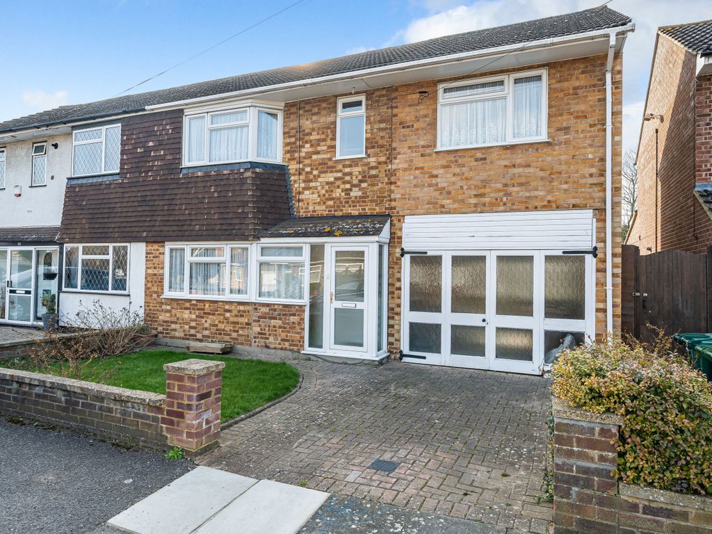 4 bed semidetached house for sale in Staines, Surrey TW18, £550,000