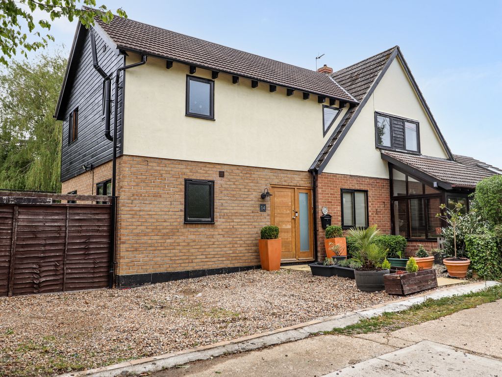 5 bed detached house for sale in Ivatt Street, Cottenham, Cambridge