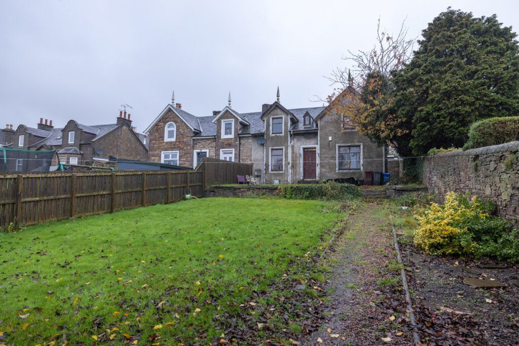 4 bed semidetached house for sale in Broughty Ferry Road, Dundee DD4, £175,000 Zoopla