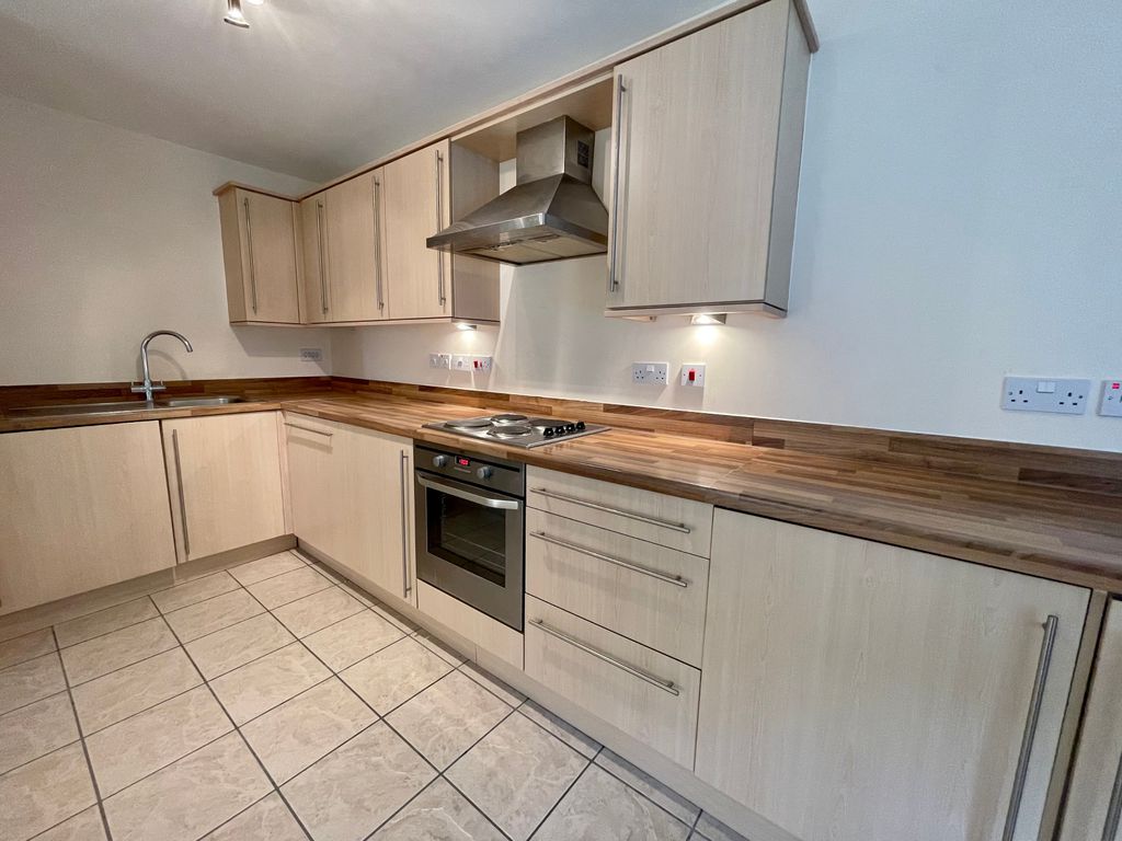 2 bed flat to rent in Aster Way, Orchard Park, Cambridge CB4 Zoopla