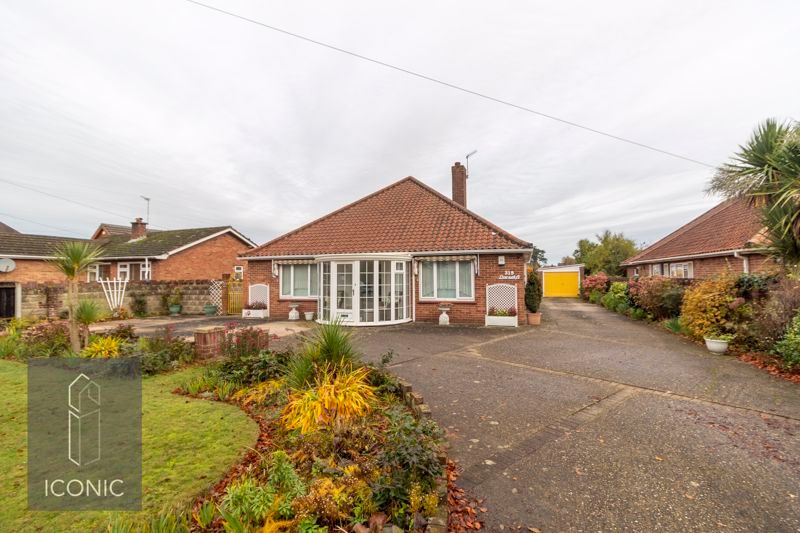 3 bed detached bungalow for sale in Drayton High Road, Hellesdon