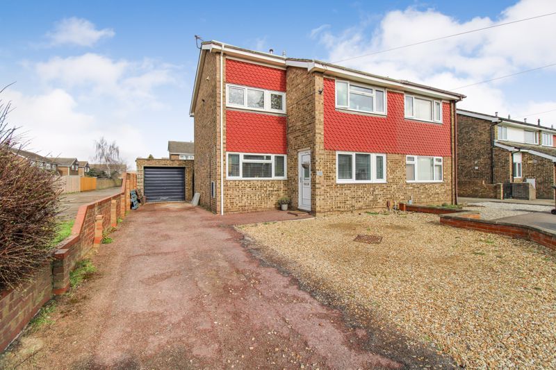 3 bed semidetached house for sale in Warren Close, Biggleswade SG18 Zoopla