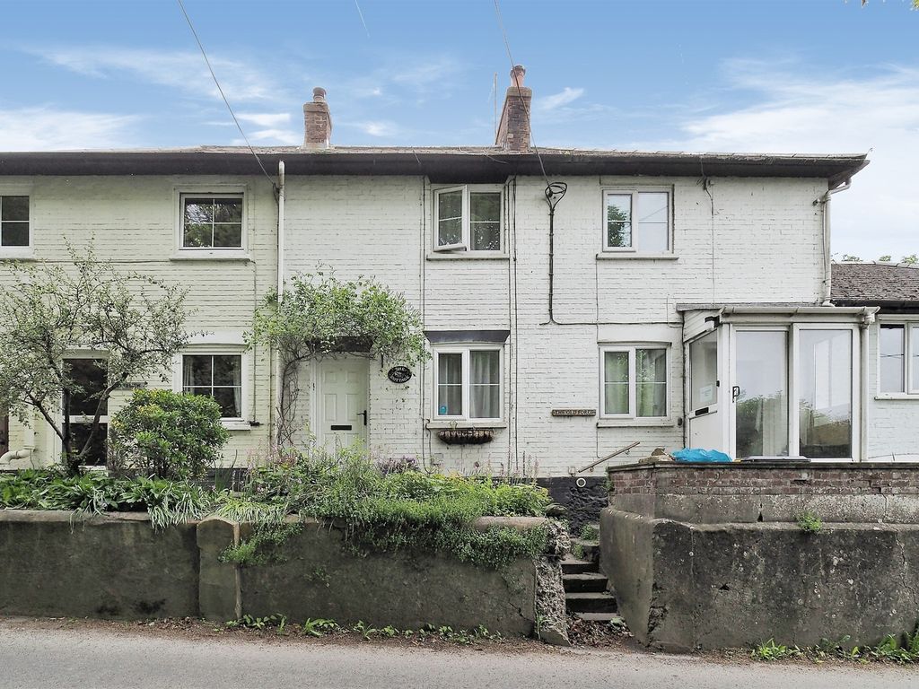 2 bed terraced house for sale in London Road, Shrewton, Salisbury SP3