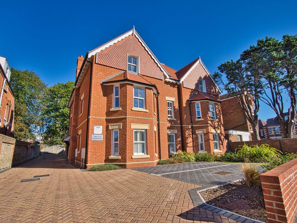 2 bed flat for sale in Florence Road, Bournemouth BH5 Zoopla