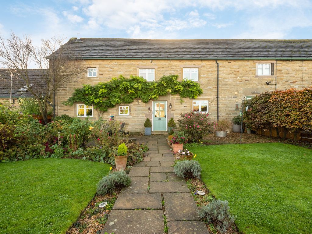 3 bed barn conversion for sale in Hagg Hill, New Tupton S42 Zoopla