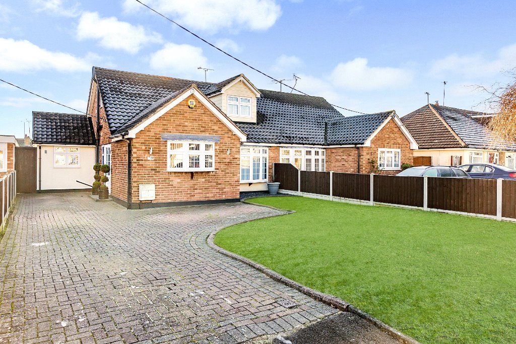 4 bed bungalow for sale in Downham Road, Wickford, Essex SS11, £500,000
