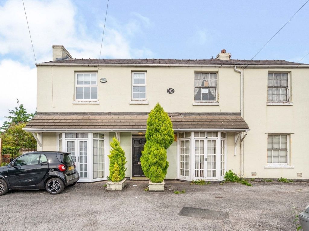 2 bed flat to rent in Warrington Road, Rainhill, Prescot, Merseyside