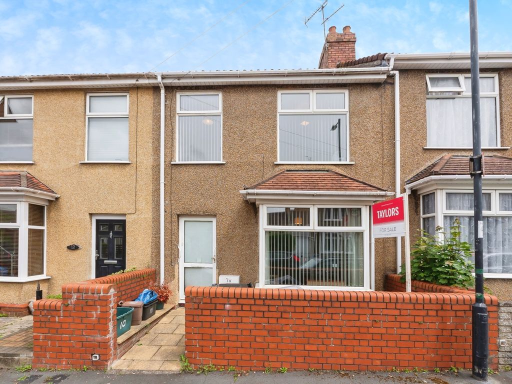 3 bed terraced house for sale in Featherstone Road, Bristol BS16, £