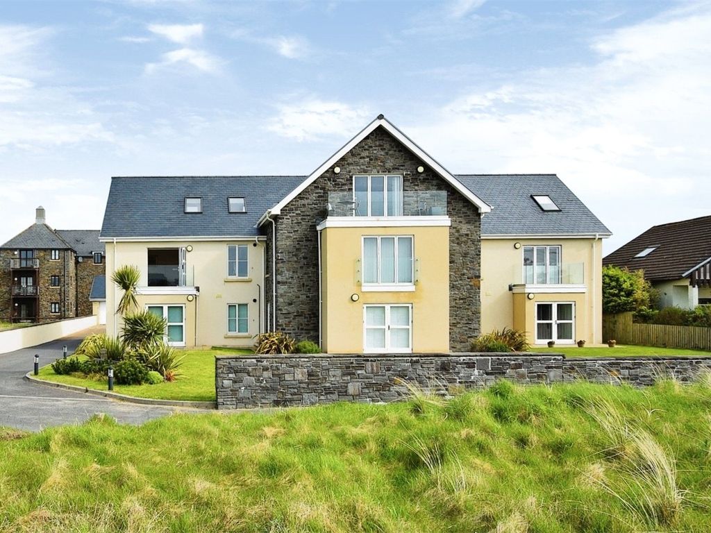 2 bed flat for sale in Sandhurst, The Harbour, Burry Port