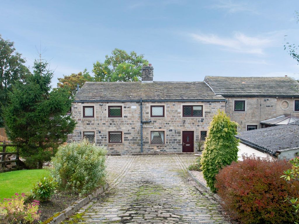 5 bed semidetached house for sale in Haworth Road, Wilsden, Bradford