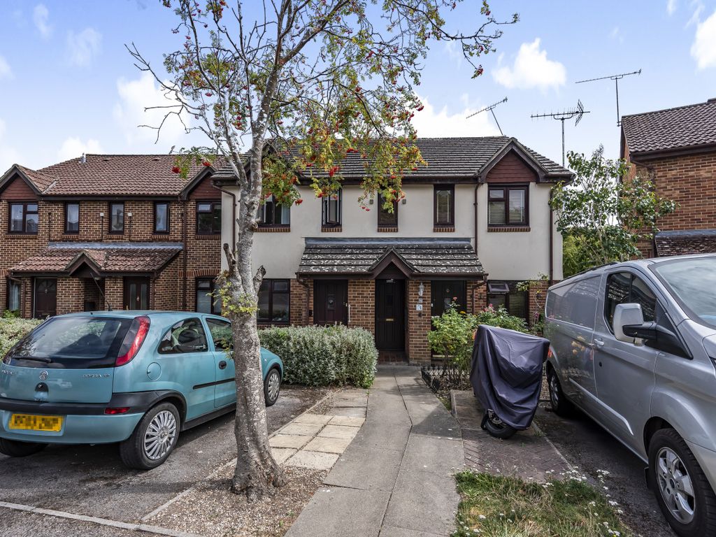 Coxbridge Meadow, Farnham, Surrey GU9  