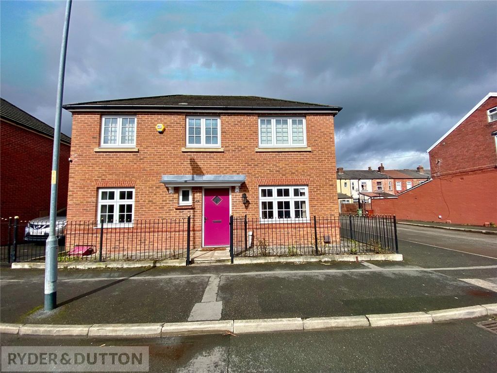 3 bed detached house to rent in Wilfred Street, Moston, Manchester M40