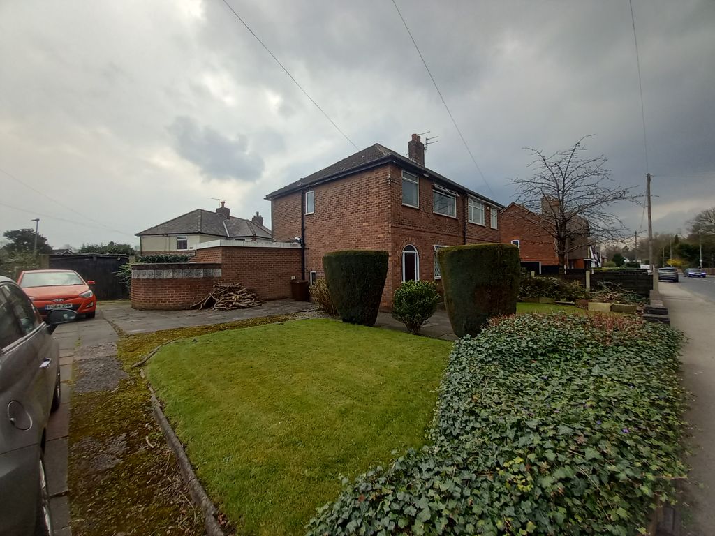 3 bed semidetached house for sale in Manchester Road, Astley