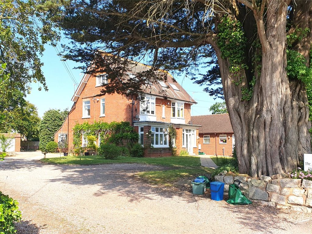 1 bed flat to rent in Stevenstone Road, Exmouth, Devon EX8, £725 pcm