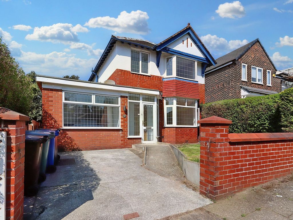 3 bed detached house to rent in Sandy Meade, Prestwich M25 Zoopla
