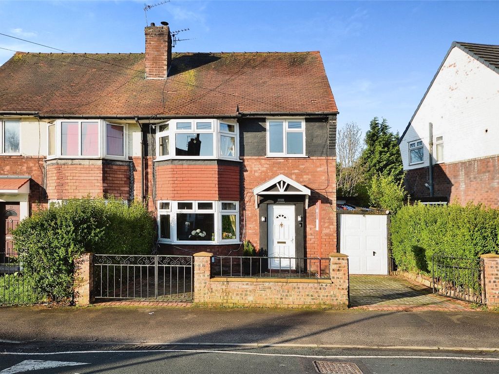 3 bed semidetached house for sale in Larkhill Road, Cheadle Hulme